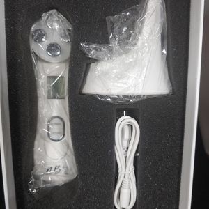 Nourish Belle 5-in-1 LED Skin Tightening Device